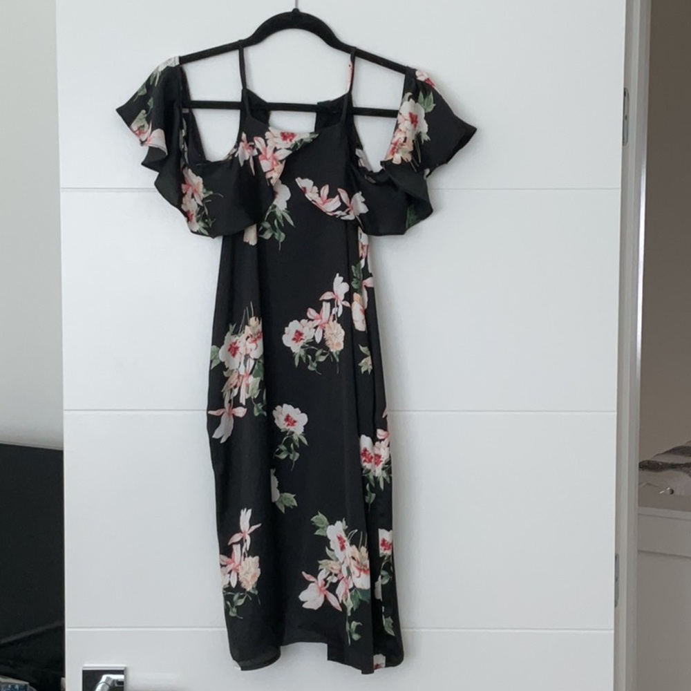 The Impeccable Pig Pink and Black Cold Shoulder Mini Dress